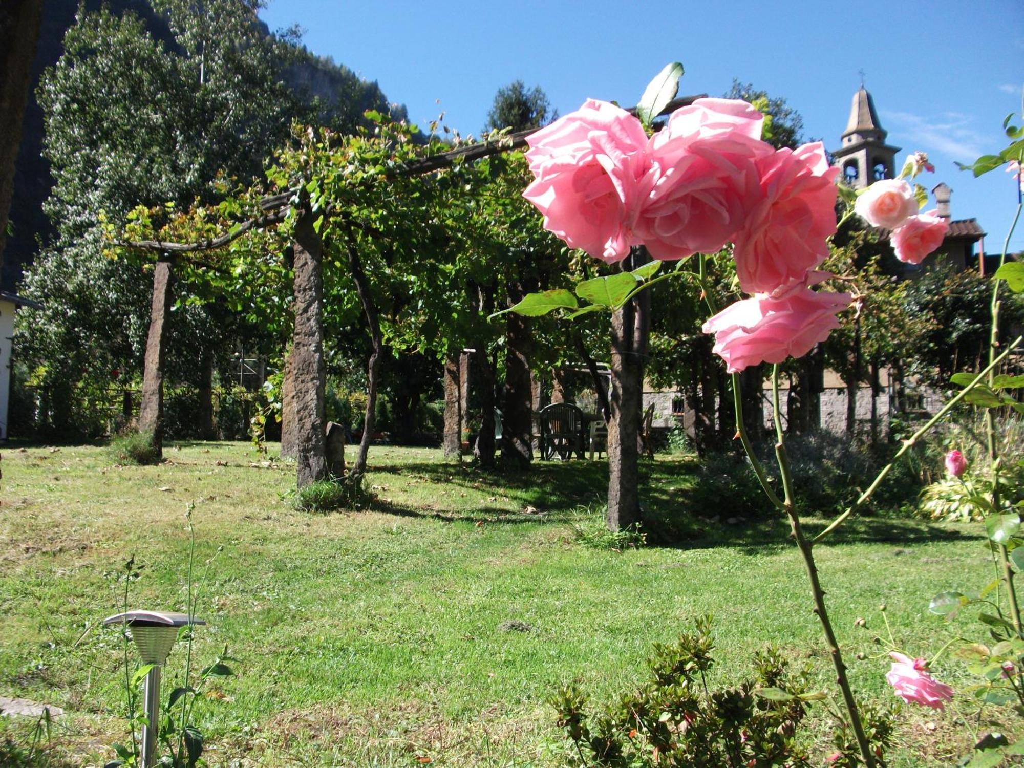 Grotto Pergola Bed and Breakfast Giornico Eksteriør billede